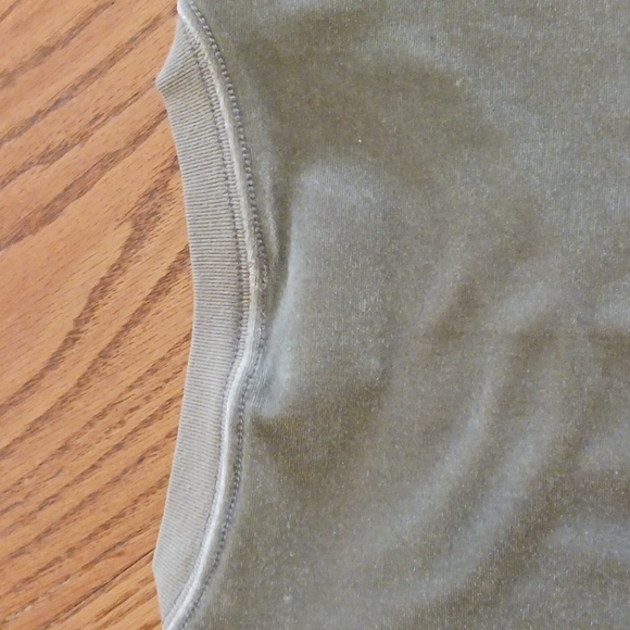 like new, crushed velvet, Pink Tee - Picture 3 of 3